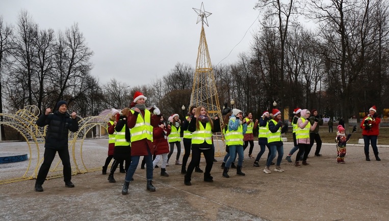 В Подольске состоялся танцевальный флешмоб в поддержку ПДД