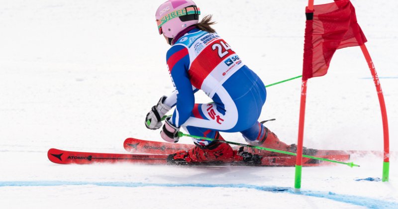 Подмосковная горнолыжница завоевала две медали в международных соревнованиях по слалому