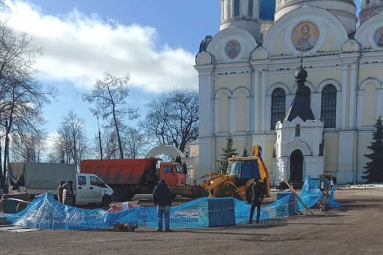 Под Дмитровом после размыва грунта обнаружили древнее подземелье 