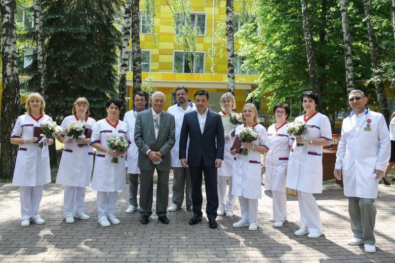 С профессиональным праздником поздравил врачей губернатор подмосковного региона 