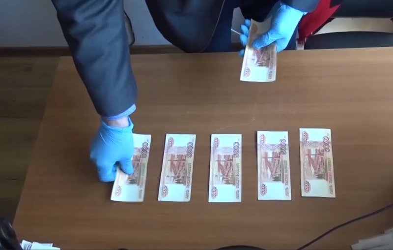 В Люберцах задержали мужчину, купившего телефон за фальшивые деньги