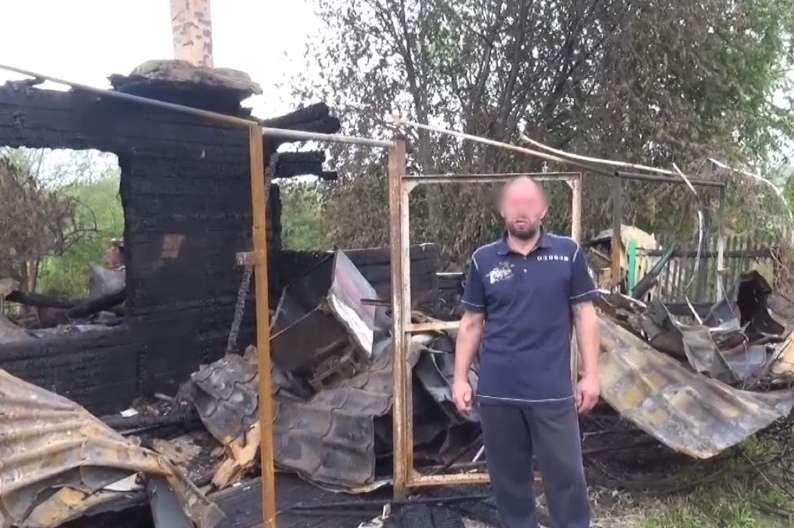 Житель Озёр устроил поджог дома своего знакомого из-за личной неприязни