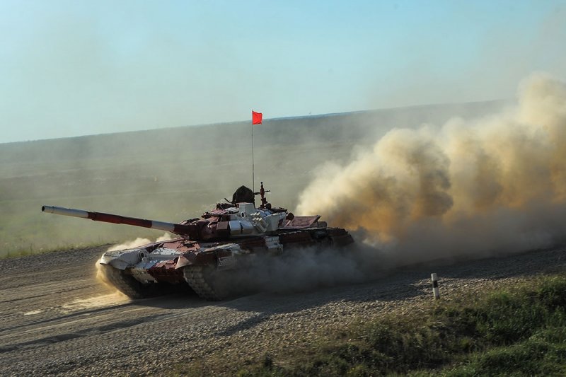 Российские танкисты начали соревноваться в выполнении нормативов в Подмосковье