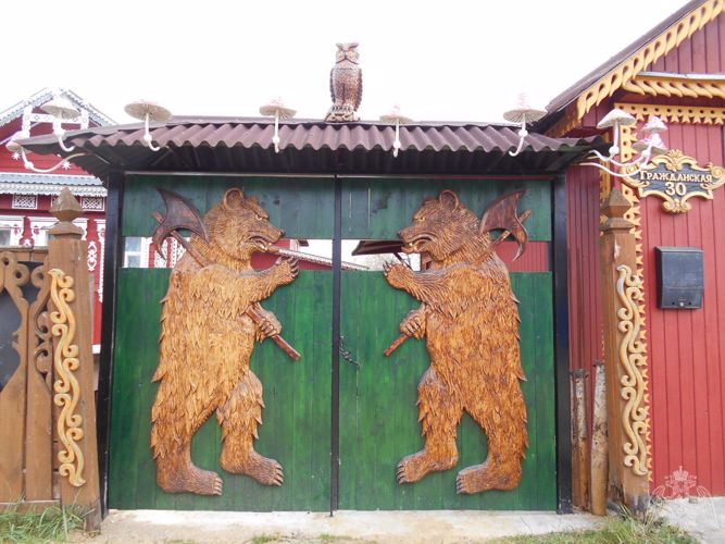 Сотрудник Росгвардии из Дубны превратил свой дом в музей деревянного зодчества