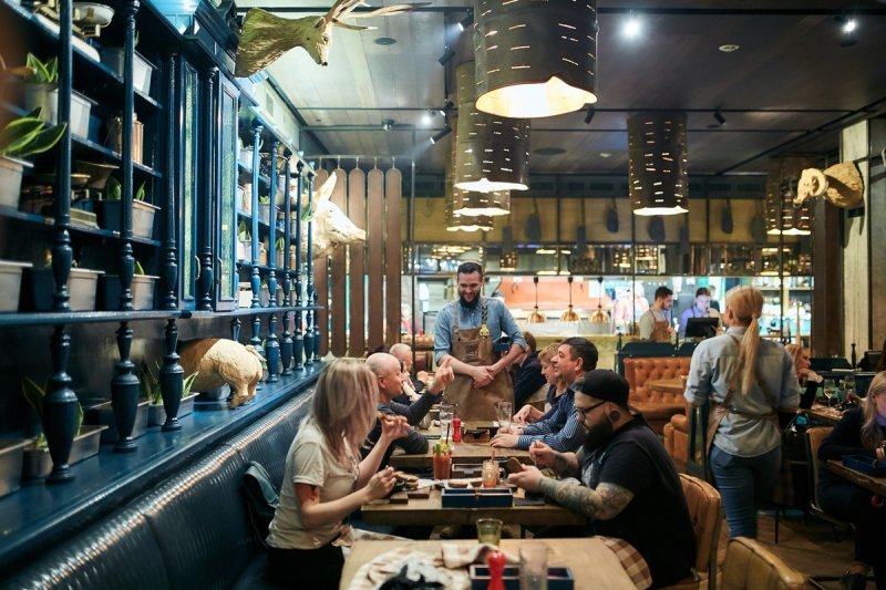 Половина кафе и ресторанов вновь открылись в Московской области