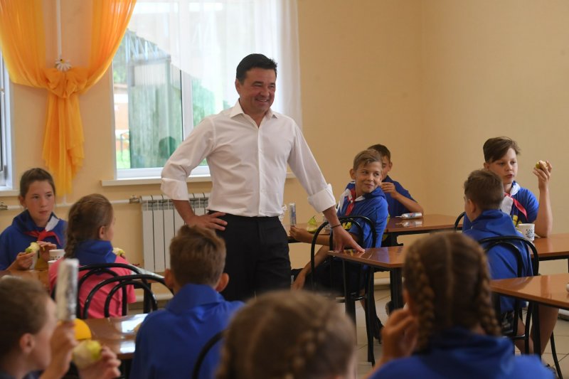 Губернатор Московской области проверил работу детского лагеря «Осётр» в Зарайске
