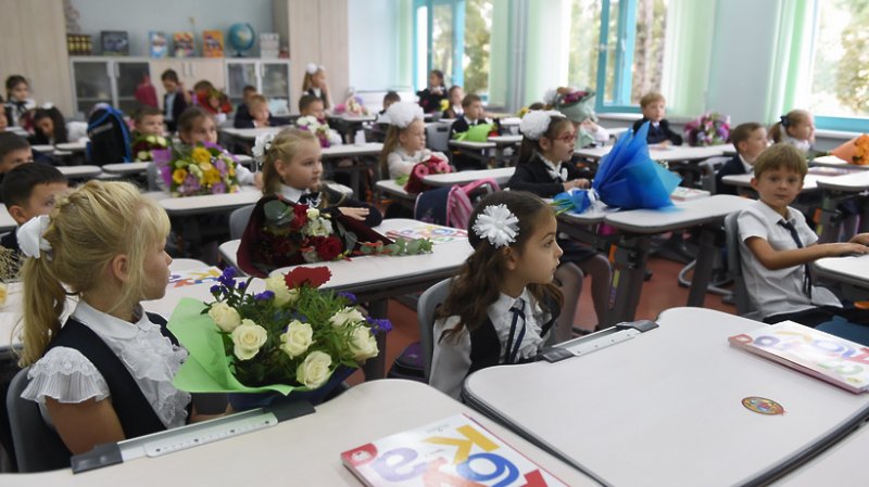 Две тысячи первоклашек Московской области получили подарки губернатора