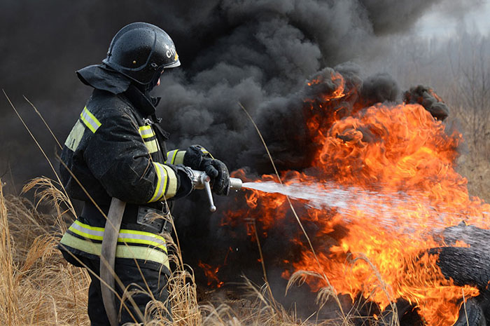 При пожаре в Чехове погибла четырнадцатилетняя девочка 