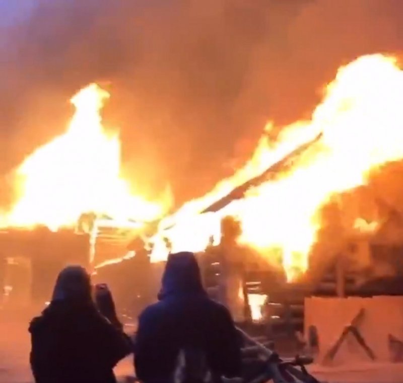 В Красногорске техники случайно устроили пожар на съёмкочной площадке