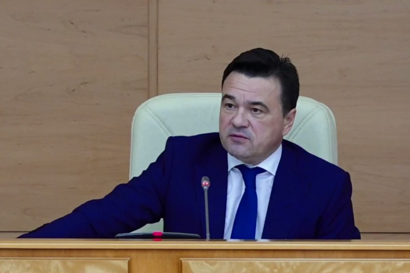 Губернатор Подмосковья поручил защитить жителей от халатных УК и привести в порядок подъезды