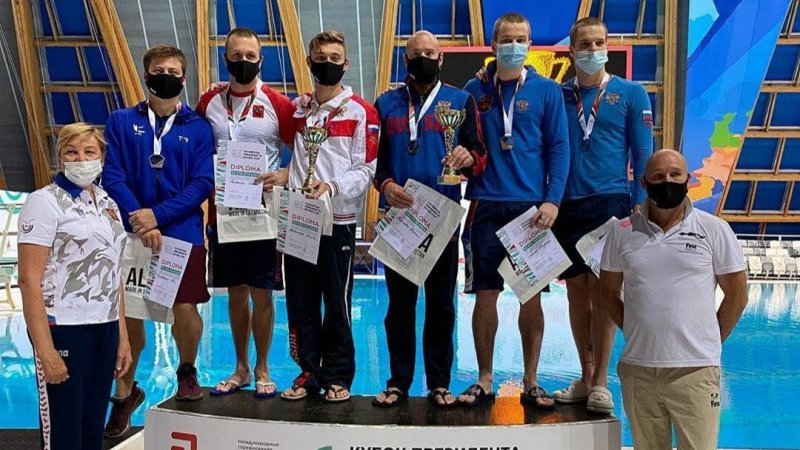 Подмосковные спортсмены завоевали 7 медалей на соревнованиях по прыжкам в воду в Казани