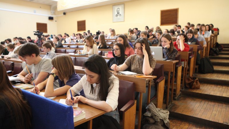 О переводе колледжей и вузов на удалёнку рассказали в Московской области
