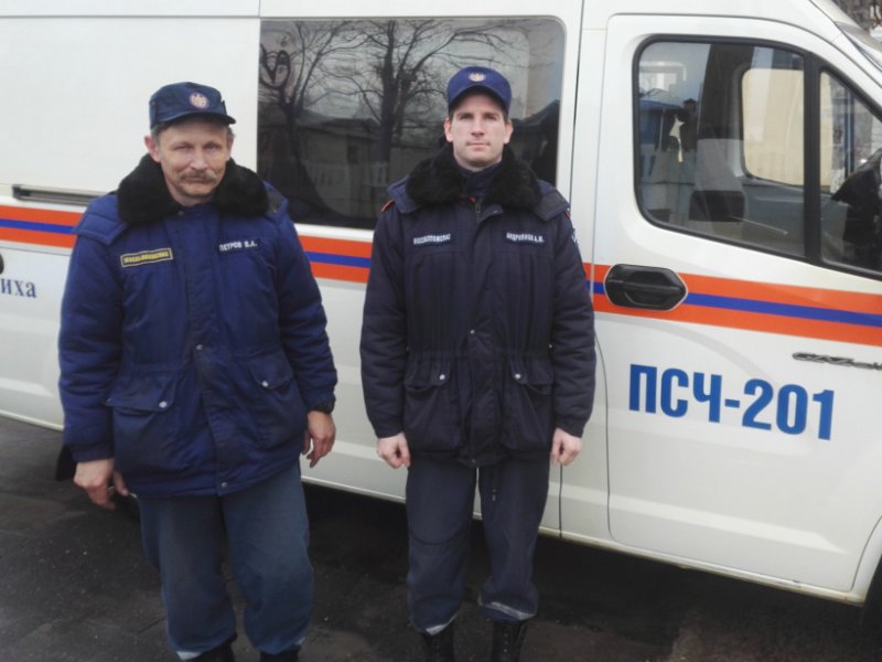 Девочку, застрявшую ногой в батарее, освободили спасатели в Егорьевске