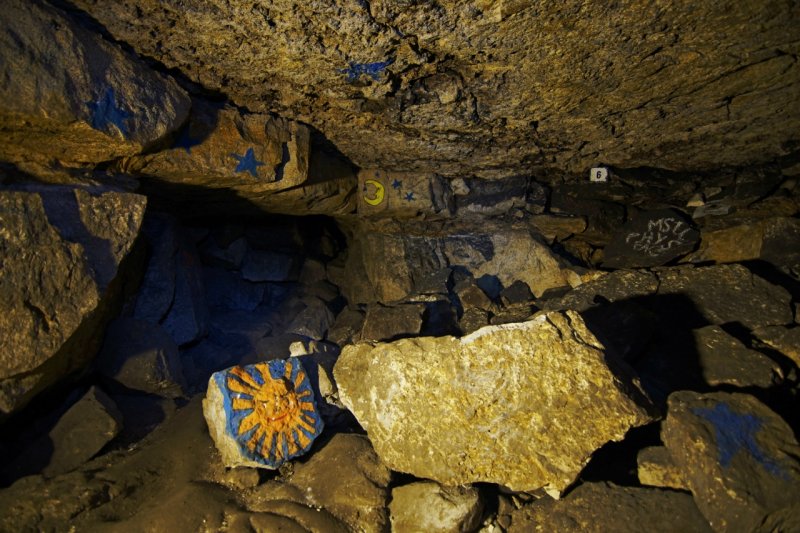 Дети, пропавшие в подмосковных пещерах, найдены живыми