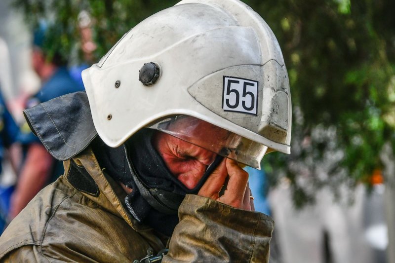 Десять часов тушили пожар на строительном рынке в Солнечногорске