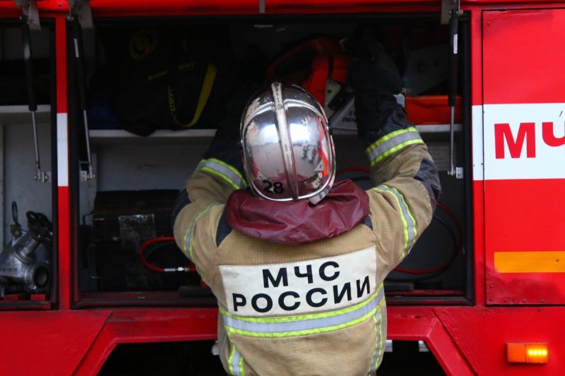 Десять часов тушили пожар на строительном рынке в Солнечногорске