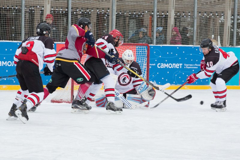 В Балашихе состоялся хоккейный турнир «Зимняя классика»