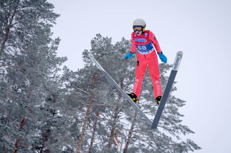 Подмосковные спортсменки выиграли 4 медали на первенстве России по прыжкам на лыжах с трамплина