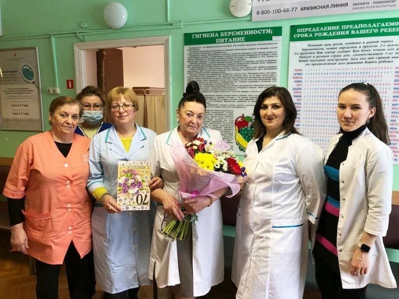 В Пушкинской больнице старшая медсестра отработала более 40 лет