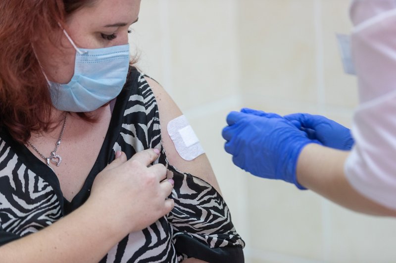 Более 100 тысяч жителей Подмосковья уже сделали прививки от коронавируса