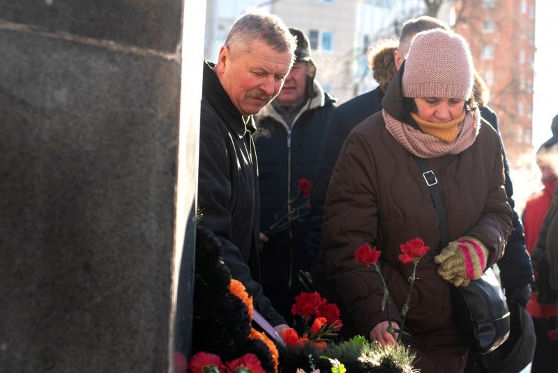 Память воинов-интернационалистов из Пушкинского округа почтили у мемориала «Скорбящая мать» в ходе торжественного митинга