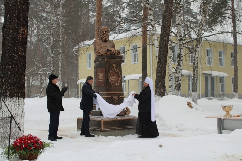 В Пушкино установили памятник святителю Луке
