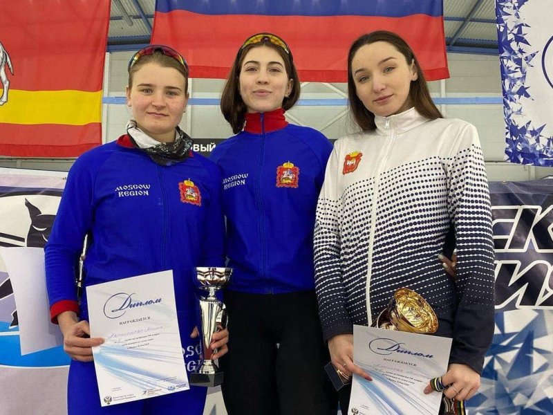 Подмосковные конькобежцы завоевали 18 медалей Кубка России