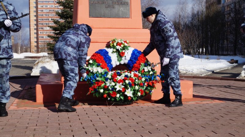 В Сергиевом Посаде почтили память погибших бойцов ОМОН