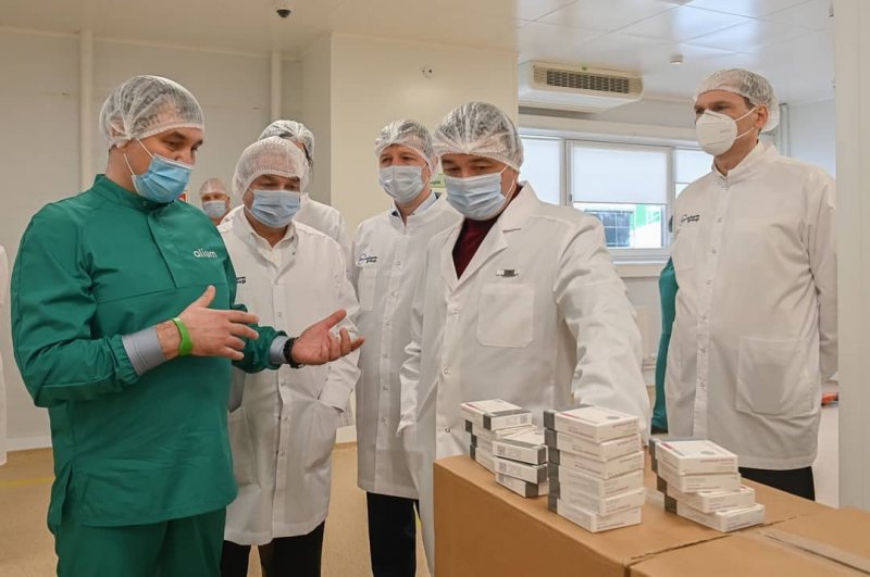Губернатор Подмосковья проверил работу фармацевтического завода в Серпухове