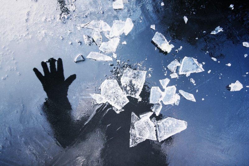 Восьмиклассник из Орехово-Зуево спас провалившегося под лед ребенка