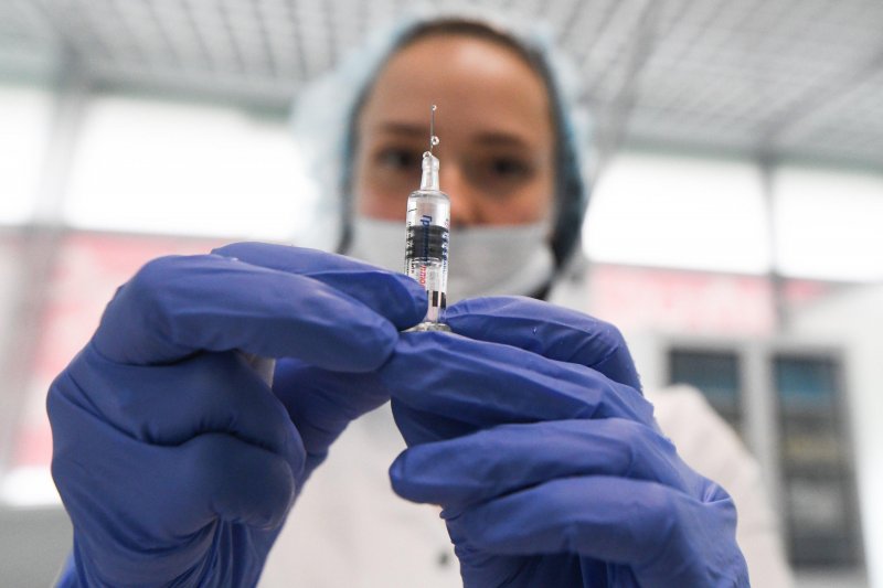 Почти 5000 человек сделали прививку от коронавируса в Луховицах