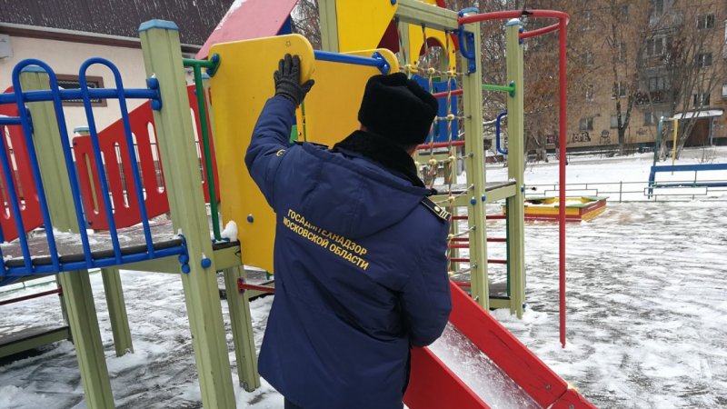 Госадмтехнадзор Подмосковья проверит детские площадки после схода снега