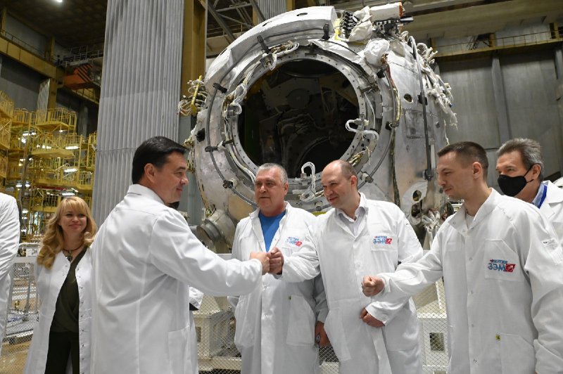 Губернатор Подмосковья вышел на связь с МКС и поздравил космонавтов с профессиональным праздником