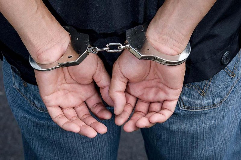 Полицейские задержали мужчину, совершившего кражу из магазина в Солнечногорске