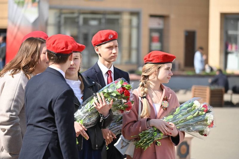 Тематический поезд в память о подвиге Подольских курсантов запустили в Подмосковье