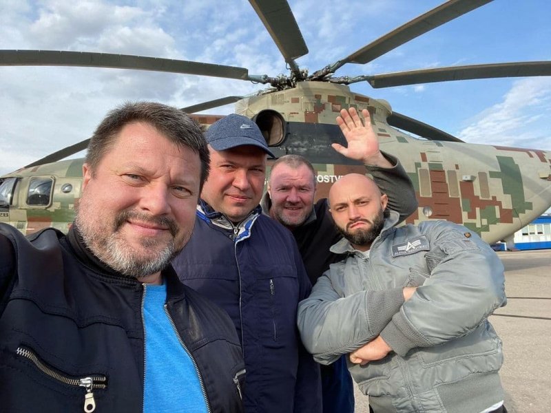 Подмосковный стронгмен попробует отбуксировать 40-тонный вертолёт в Люберцах