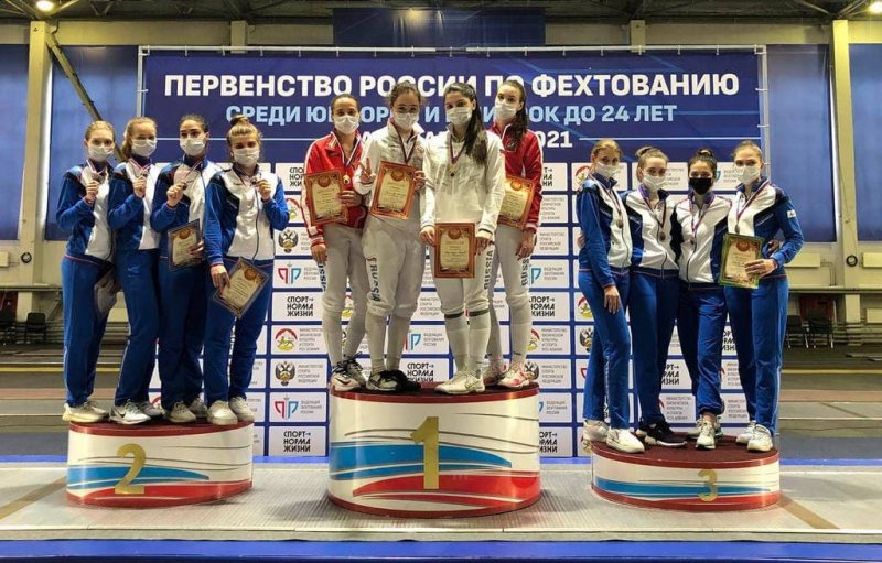 Девять наград на первенстве России по фехтованию завоевали юниоры из Подмосковья