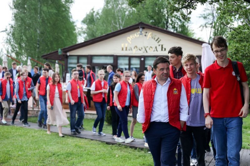 Губернатор Подмосковья поблагодарил лидеров школьных олимпиад за усердие
