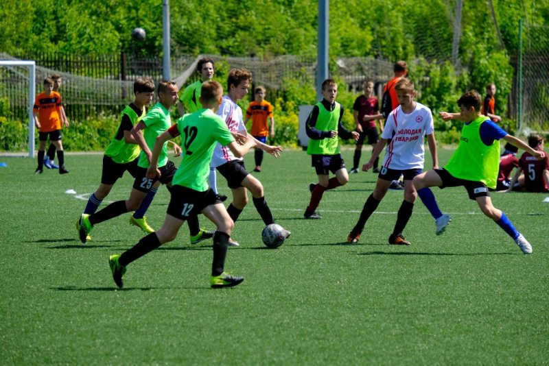 Футбольный турнир «Кожаный мяч-2021» стартовал в Подольске