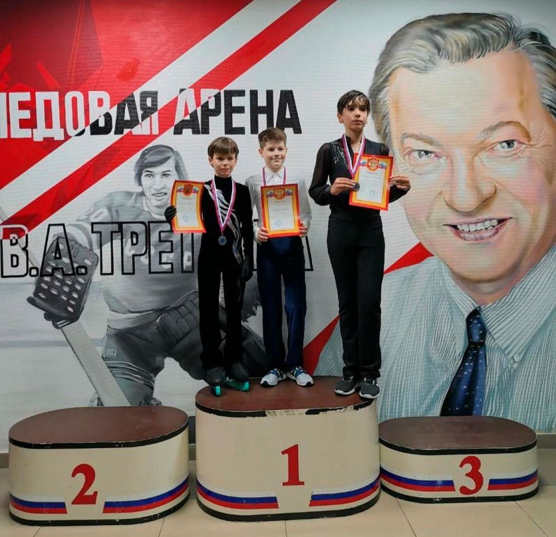 Ивантеевские фигуристы получили две медали на соревнованиях в Щёлково