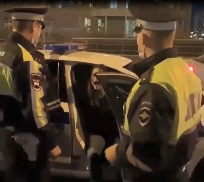 Пьяные автоледи устроили истерику при задержании в Зеленограде