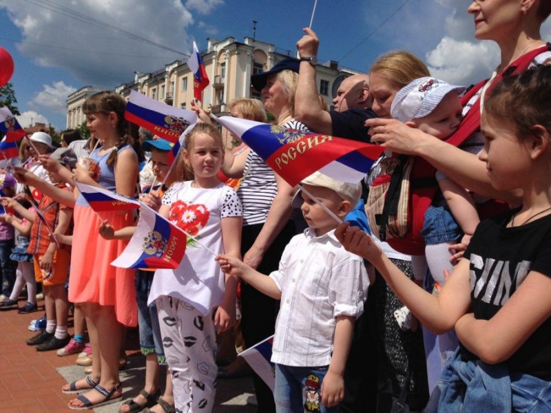 В Подмосковье пройдет более 300 праздничных мероприятий в День России
