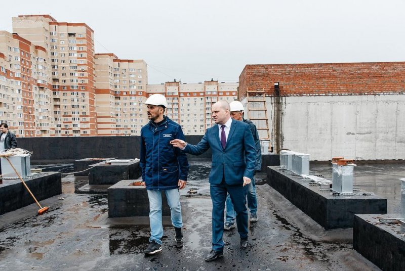 Готовность 45%: в Пушкино проверили ход строительства пристройки к школе №6