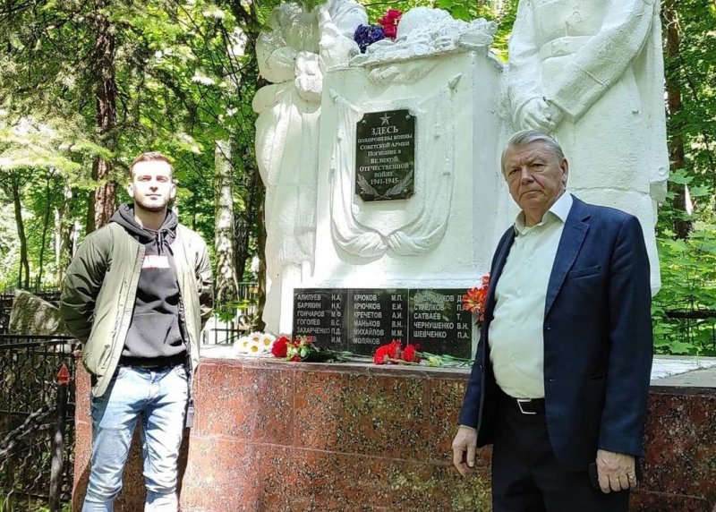 В Пушкинском округе осмотрели мемориалы