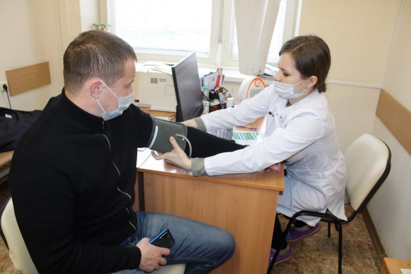 Врачи больницы имени Розанова дали полезные советы тем, кто хочет сделать прививку против коронавируса