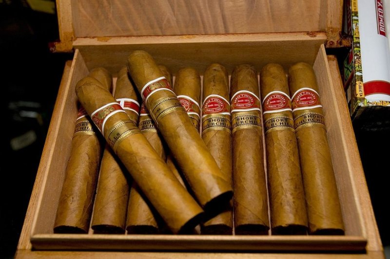 Гражданин Кубы пытался в Шереметьево провезти сигары наполмиллиона рублей