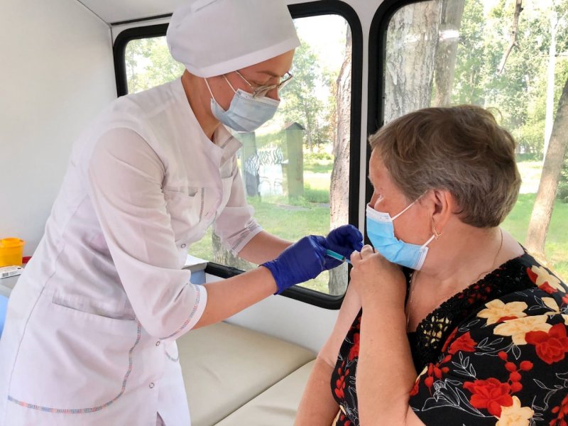 Сделать прививку от коронавируса без очереди можно 10 июля в ивантеевском парке