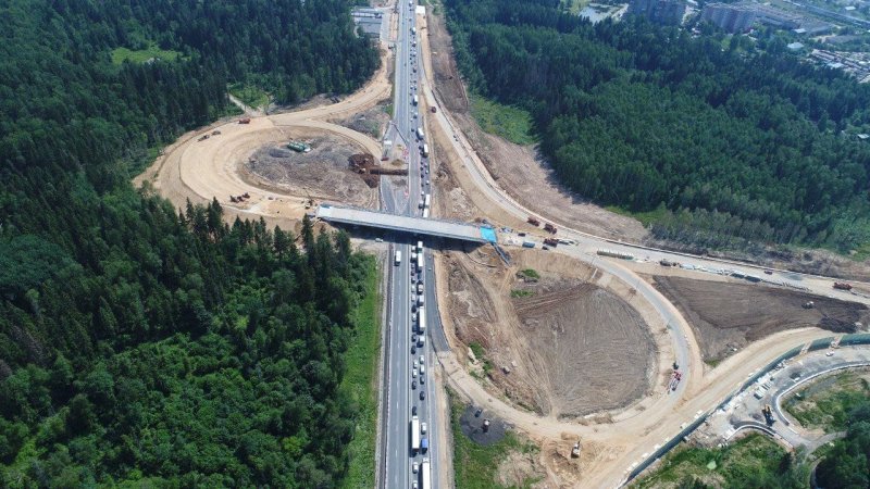В Подмосковье идет строительство и реконструкция порядка 40 дорог и мостов