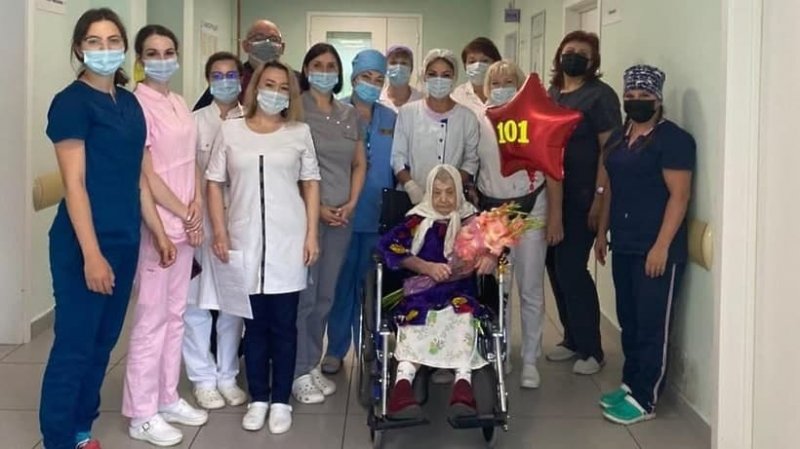 Врачи из Балашихи вылечили от коронавируса 101-летнюю женщину