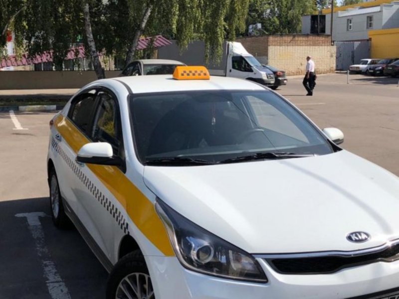 30 водителей такси отстранили от работы в Подмосковье из-за отсутствия QR-кодов